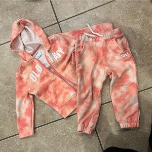 Old Navy sweat outfit (jacket and pants) 2t